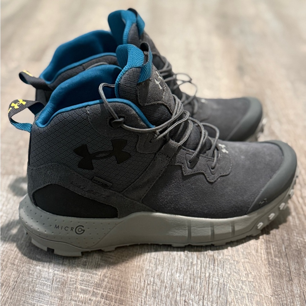 Under Armour Teal Athletic Shoes